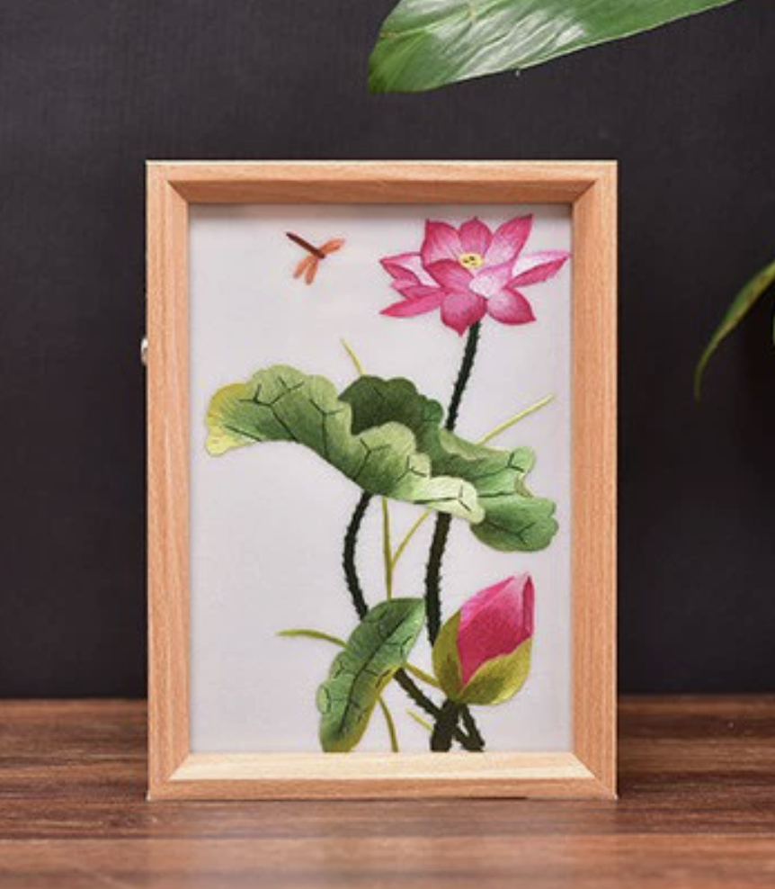 Shu Embroidery - themed Table Lamp Decoration | Authentic Chinese Intangible Heritage